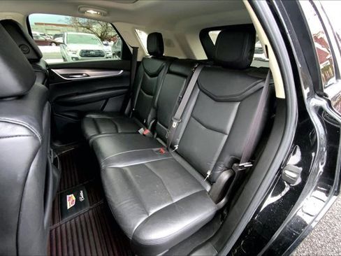 Used 2018 Cadillac XT5 Luxury image 25