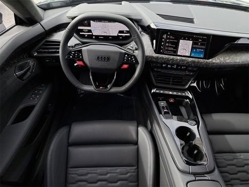 New 2026 Audi RS e-tron GT Base image 22