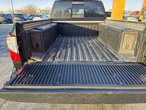 Used 2016 Nissan Titan Platinum Reserve image 13