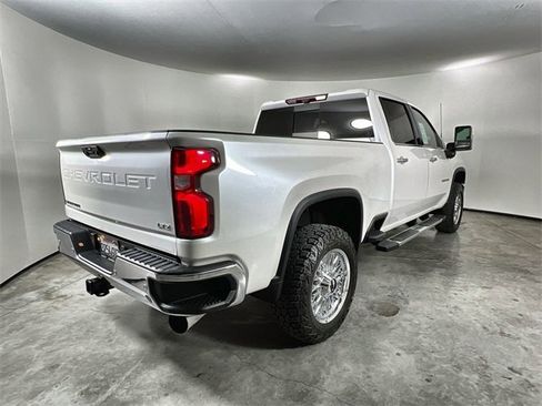 Used 2021 Chevrolet Silverado 3500 LTZ w/ LTZ Premium Package image 8