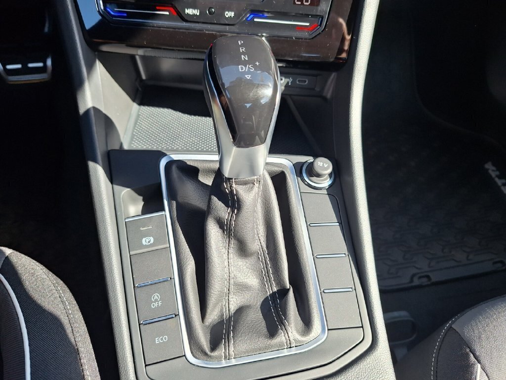 Used 2026 Volkswagen Jetta Sport FWD image 16