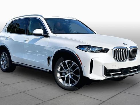 Used 2024 BMW X5 xDrive40i w/ Premium Package AWD/4WD image 3