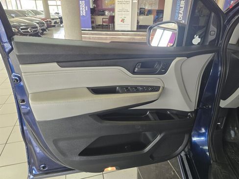Used 2018 Honda Odyssey Touring image 6