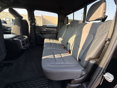 Used 2022 RAM 1500 Big Horn AWD/4WD image 25