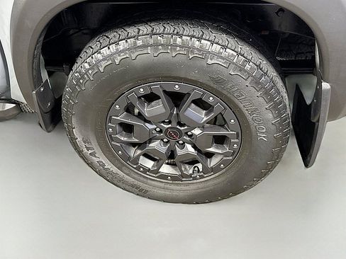 Certified 2022 Nissan Frontier PRO-4X w/ Pro-4X Premium Package AWD/4WD image 31