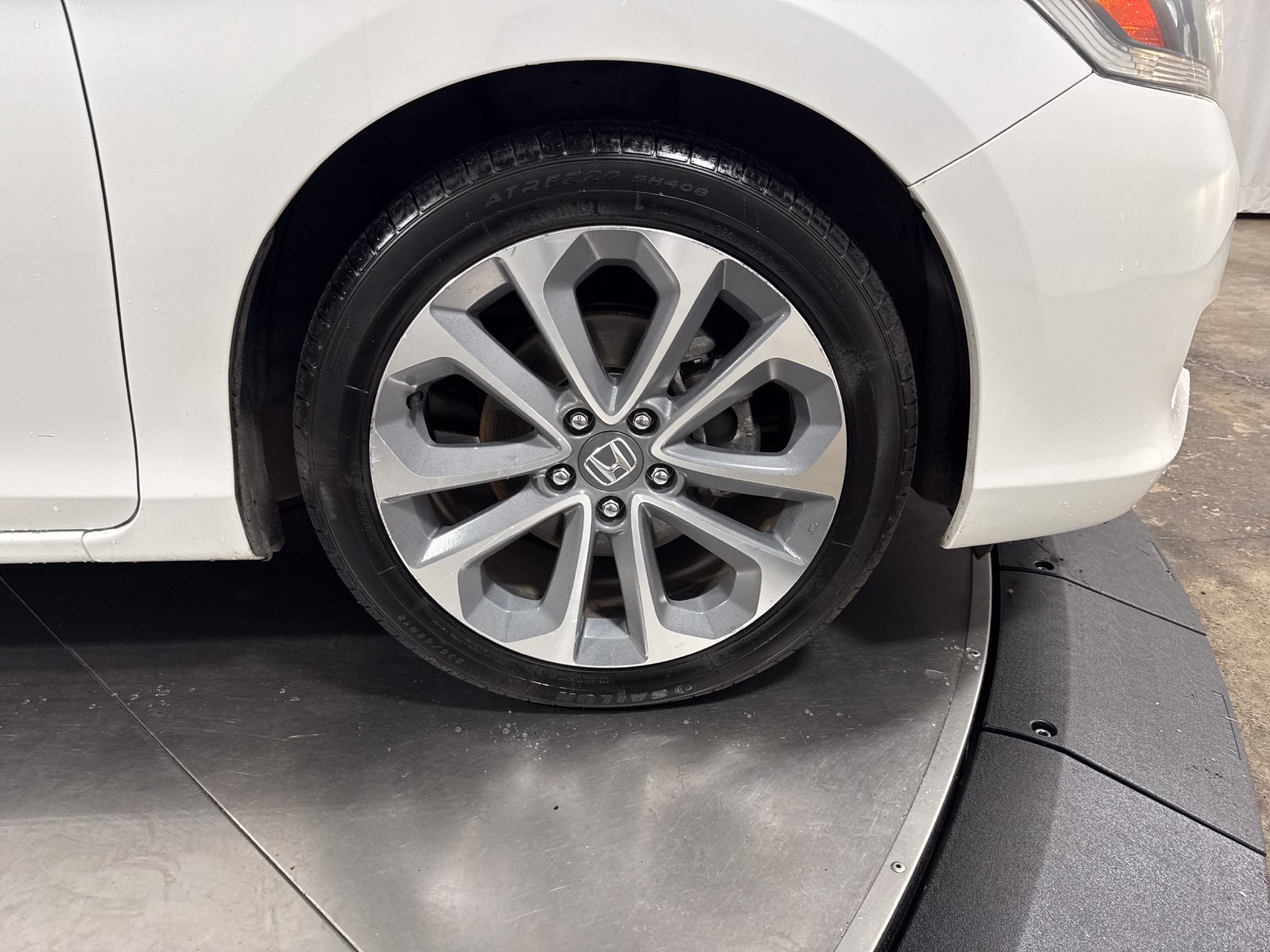 Used 2015 Honda Accord Sport image 14