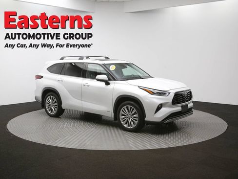 Used 2024 Toyota Highlander Platinum AWD/4WD image 54