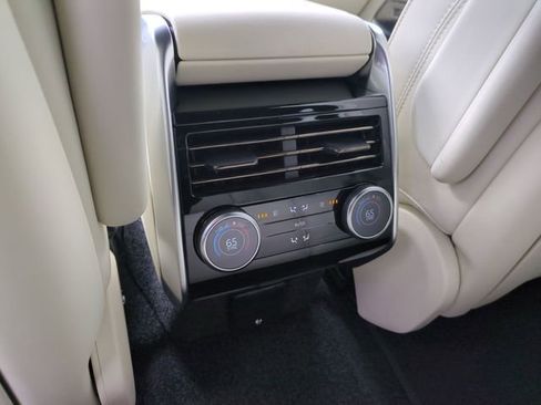 New 2026 Land Rover Range Rover SE AWD/4WD image 13