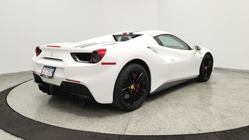 Used 2017 Ferrari 488 Spider RWD image 5