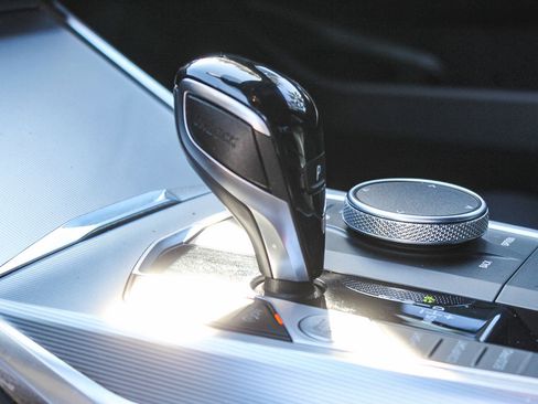 Used 2022 BMW 330i Sedan w/ Driving Assistance Package image 22