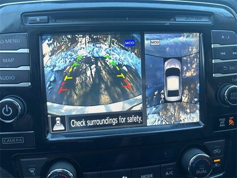 Used 2017 Nissan Maxima Platinum image 18