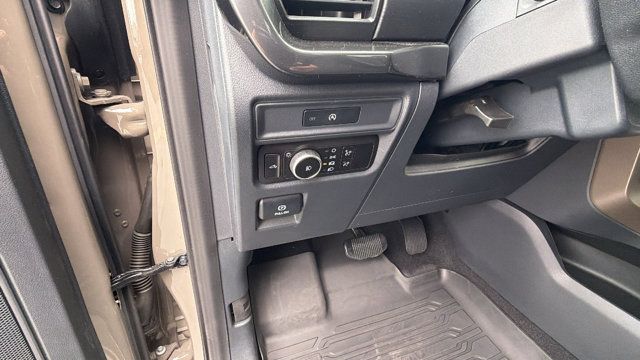 Used 2025 Ford F150 STX w/ Equipment Group 201A FX4 AWD/4WD image 31