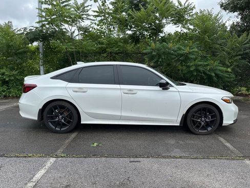 Used 2025 Honda Civic Sport image 2