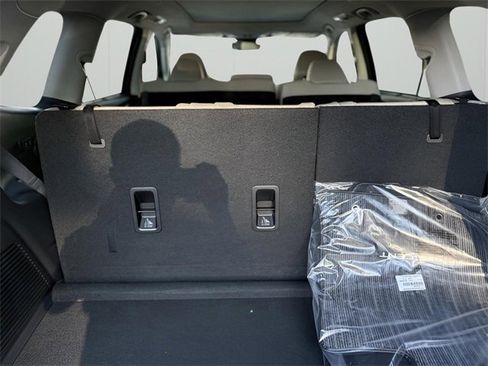 New 2025 Subaru Ascent Limited image 11