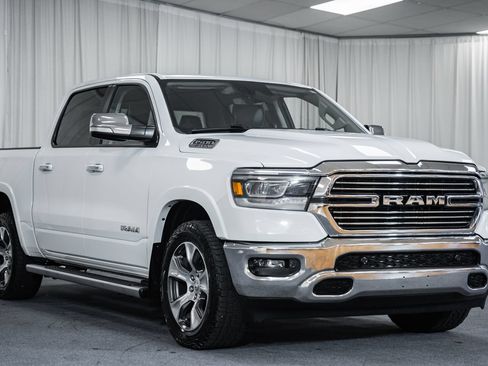 Used 2022 RAM 1500 Laramie AWD/4WD image 1