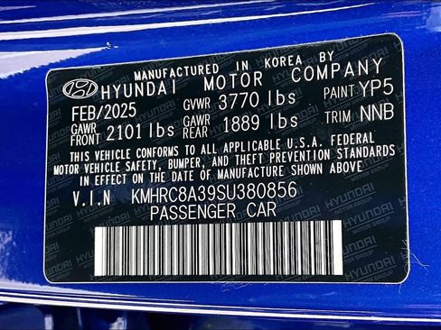 Used 2025 Hyundai Venue SEL image 33