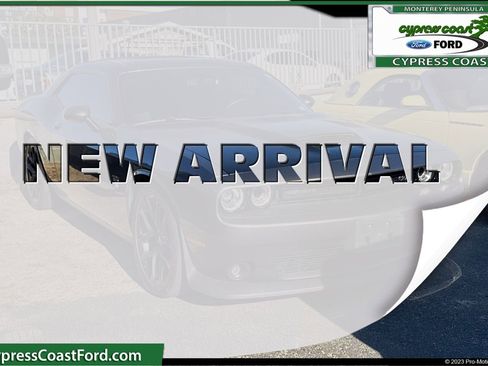 Used 2019 Dodge Challenger R/T w/ Driver Convenience Group image 1