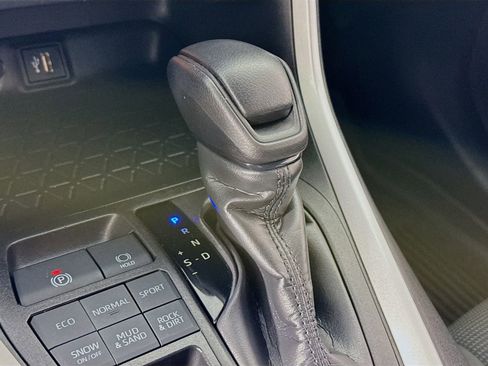 Used 2024 Toyota RAV4 LE image 13