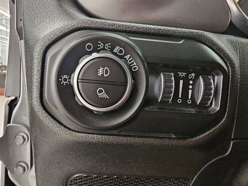 Used 2020 Jeep Gladiator Sport w/ Quick Order Package 24S image 14