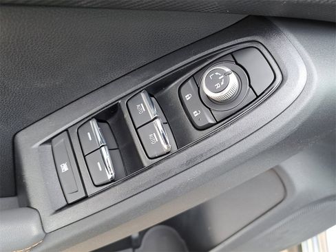 Certified 2025 Subaru Crosstrek 2.5i Limited image 14