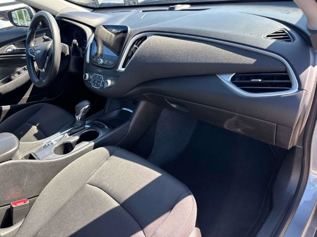 Used 2024 Chevrolet Malibu LT FWD image 17