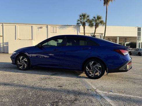Used 2025 Hyundai Elantra Sport FWD image 6