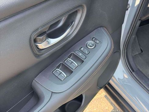 Used 2024 Honda HR-V Sport image 18