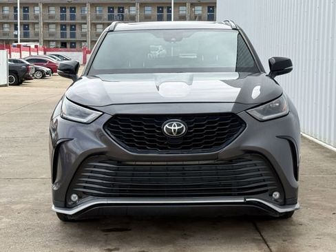 Used 2021 Toyota Highlander XSE image 8