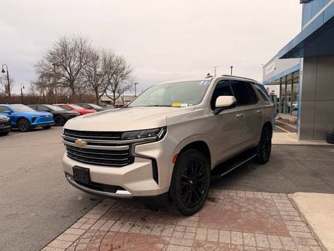 Used 2021 Chevrolet Tahoe LT w/ LT Signature Package image 3