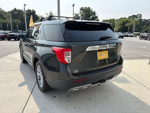 Certified 2023 Ford Explorer XLT w/ Equipment Group 202A RWD image 5