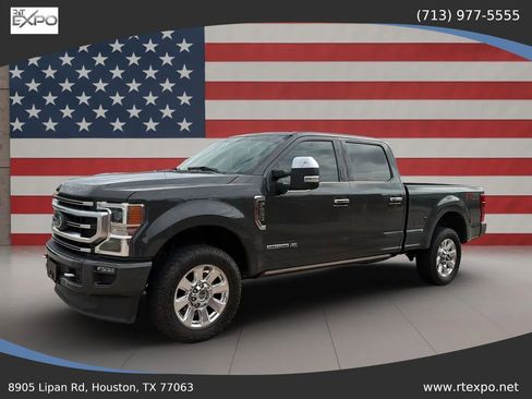 Used 2021 Ford F250 Platinum w/ FX4 Off-Road Package image 4