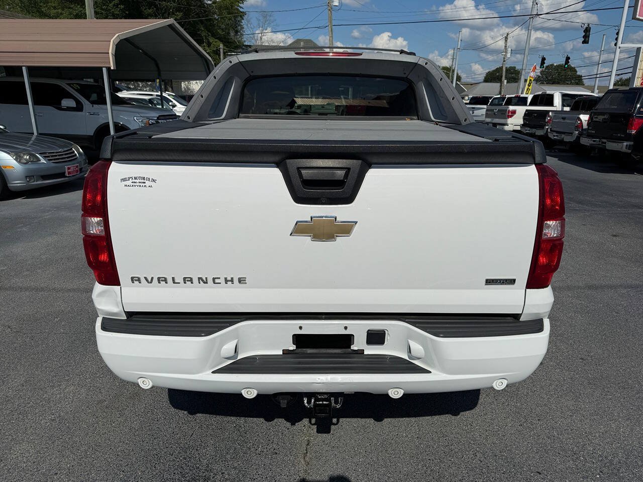 Used 2011 Chevrolet Avalanche LT w/ Luxury Package AWD/4WD image 5