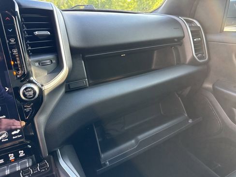 Used 2020 RAM 1500 Big Horn AWD/4WD image 34