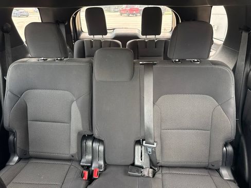 Used 2019 Ford Explorer XLT AWD/4WD image 35