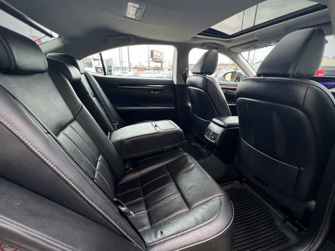 Used 2017 Lexus ES 350 w/ Luxury Package image 24