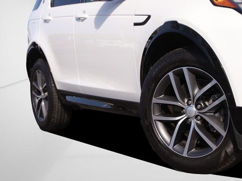 Used 2024 Land Rover Discovery Sport Dynamic SE image 3