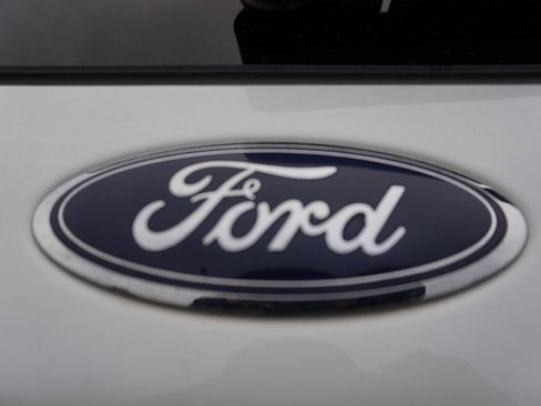 Certified 2022 Ford Escape Titanium image 30