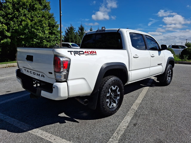 Certified 2022 Toyota Tacoma TRD Off-Road w/ Technology Package AWD/4WD image 6