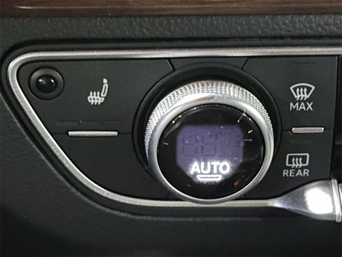 Used 2023 Audi Q5 2.0T Premium w/ Convenience Package image 22