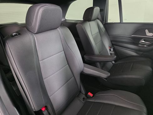 Certified 2024 Mercedes-Benz GLS 450 4MATIC image 30