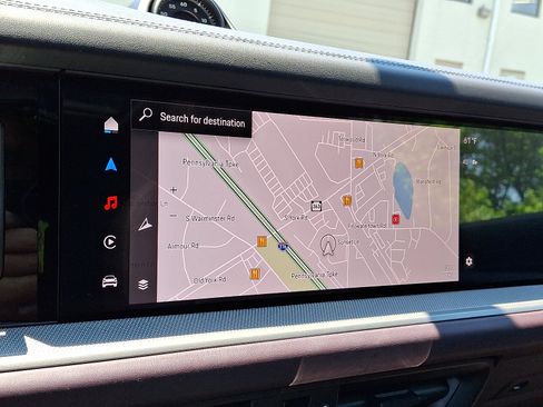 Used 2024 Porsche Cayenne S image 17