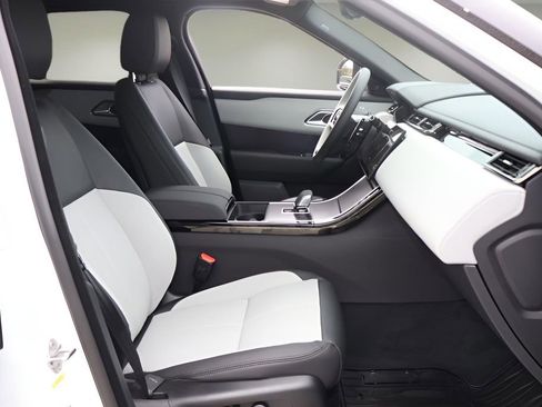 Used 2026 Land Rover Range Rover Velar Dynamic SE image 18