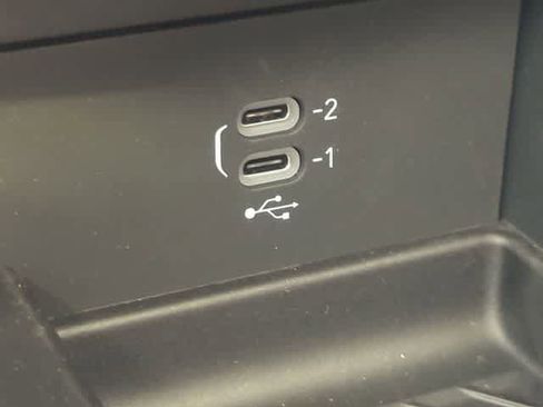 New 2026 Chrysler Pacifica Limited image 32