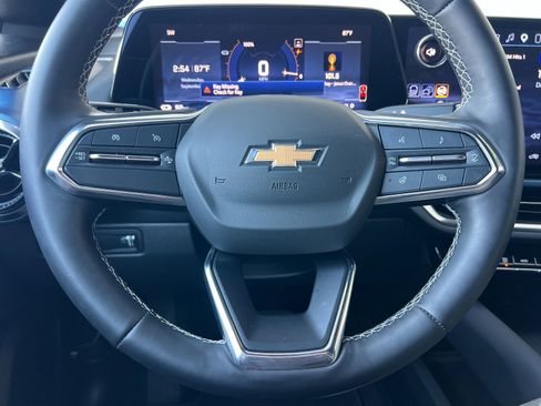 Used 2024 Chevrolet Equinox EV LT FWD image 22