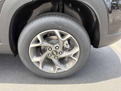 New 2026 Chevrolet Trax LT w/ Driver Confidence Package FWD image 19