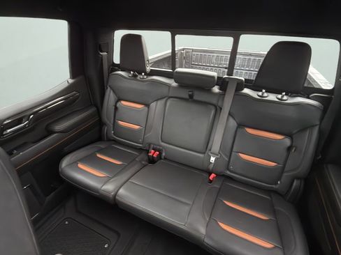 Used 2023 GMC Sierra 1500 AT4 w/ AT4 Premium Package AWD/4WD image 12