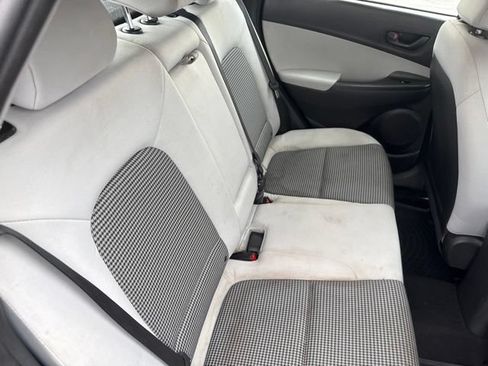 Used 2022 Hyundai Kona SE w/ Cargo Package FWD image 18