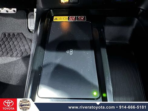 Used 2025 Toyota Camry SE w/ Convenience Package FWD image 25
