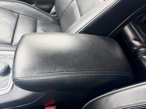 Used 2020 Jeep Grand Cherokee Overland image 49