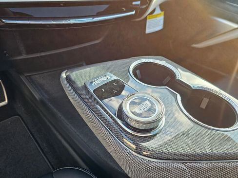 New 2026 Cadillac Optiq Luxury 1 image 31